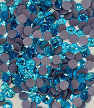 30SS Flat Back Rhinestones in blue, 144 pieces.