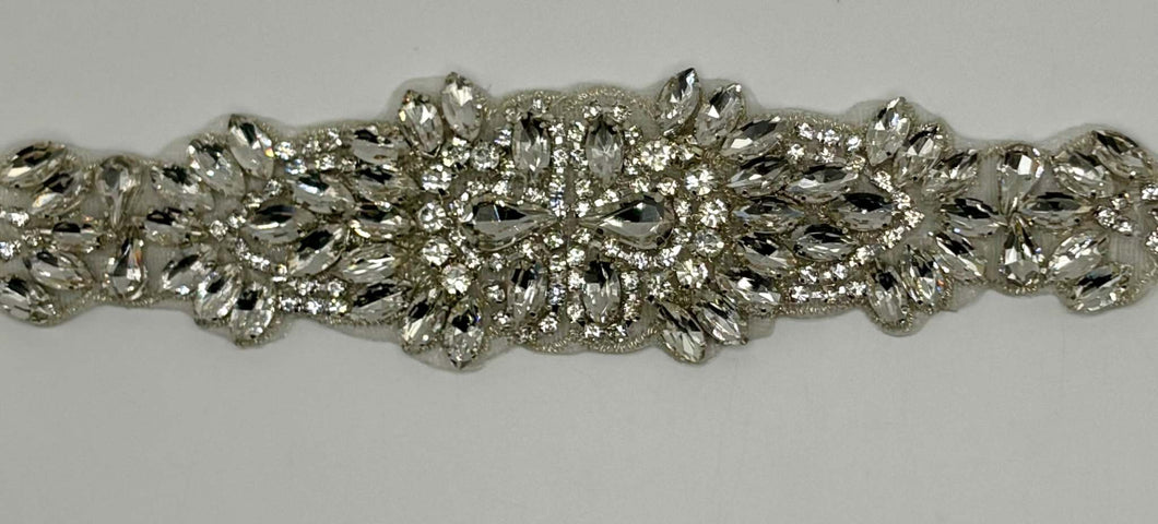 Handmade rhinestone bridal belt with pearls and glass beads in gold.